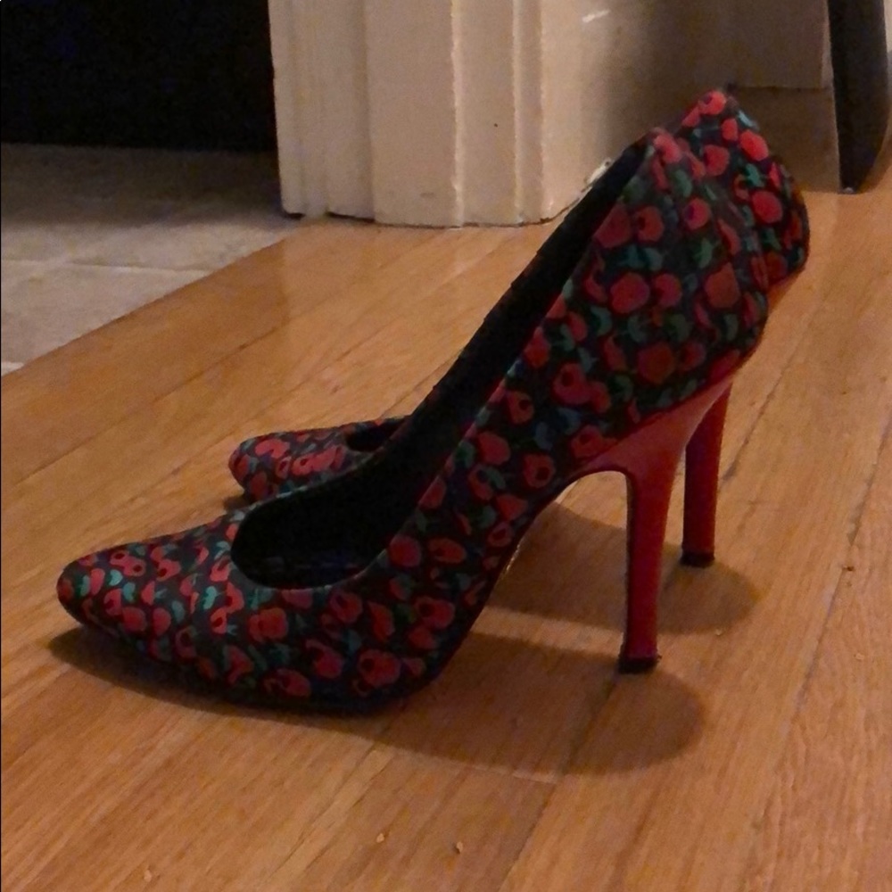 Betsy Johnson Cherry Patterned Pumps